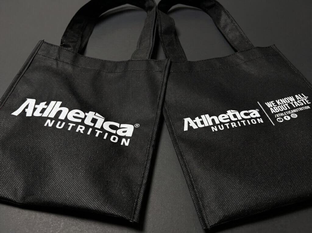 Sacolas de tnt personalizadas para suplementos academia atlhetica nutrition